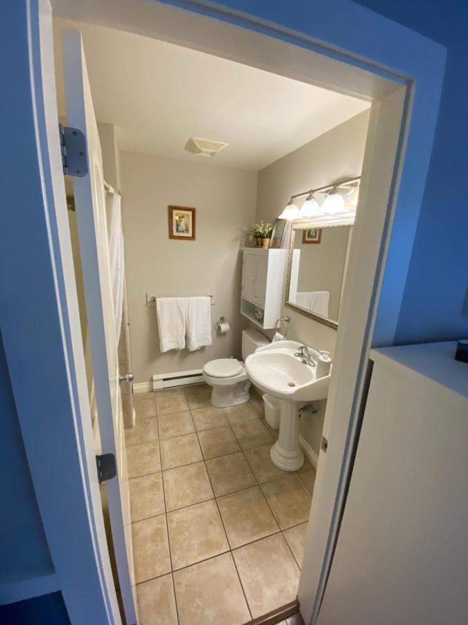 Guest Suites On Benvenuto Brentwood Bay Εξωτερικό φωτογραφία